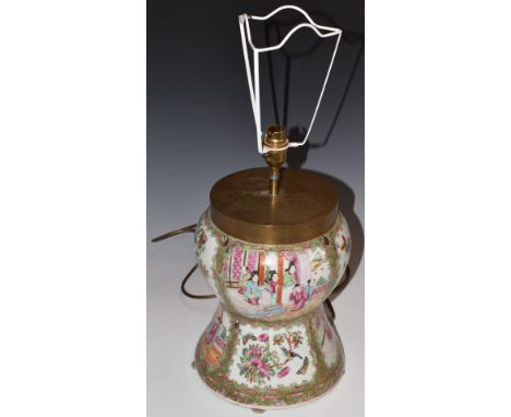 Chinese 19thC famille rose lamp, H28cm