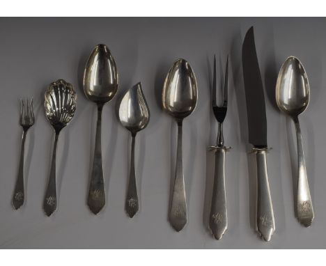 Set of white metal cutlery comprising three table spoons, two serving spoons, pickle forks and carving set knife and fork, le