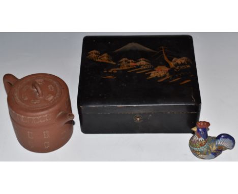 Chinese Yixing teapot, cloisonné trinket box and lacquer box, tallest 11cm.&nbsp;