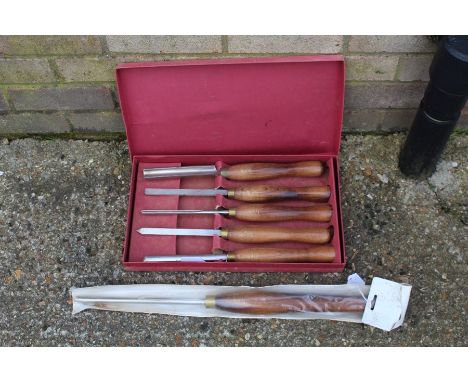 Crown Tools High Speed Steel wood turning five piece tool set, housed in original box, single Crown Tools wood turning tool (