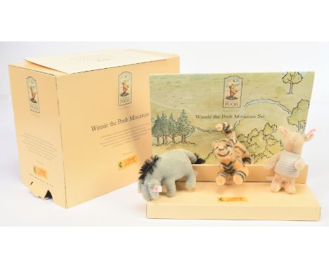Steiff Winnie the Pooh miniature set, white tag 354205, LE 5000, 2002, slightly discoloured, otherwise Good Plus to Excellent