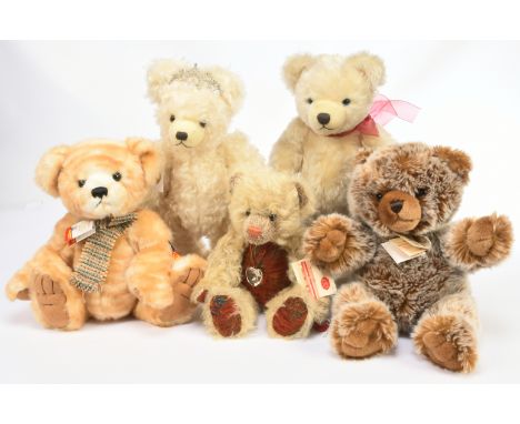 Hermann-Spielwaren, Hermann Teddy Original and Clemens x five teddy bears: (1) Hermann-Spielwaren Diana Princess of Hearts, L