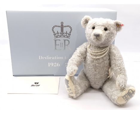Steiff Queen Elizabeth II Dedication to Service teddy bear, white tag 691300, LE 204/2000, with swing label (Some creases to 