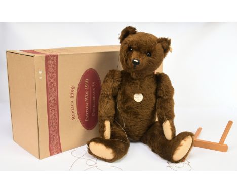 Steiff Phantom-Bear 1910 replica teddy bear, white tag 406614, LE 4000, 1998, dark brown mohair, fitted with pull-voice and o