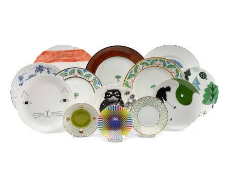 ASSORTED CONTINENTAL PORCELAIN & POTTERY DISHES, partial sets including Limoges (Palais Royale), Balducci, Royal Worcester, D