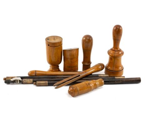 COLLECTION OF SHOOTING TREEN, including cartridge making tools, shot gun barrel stoppers, shotgun cleaning rod with brass scr