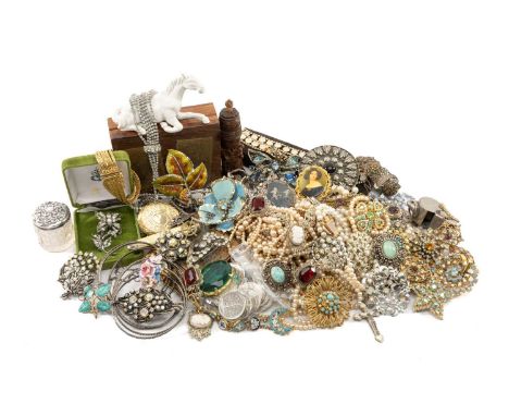 ASSORTED COSTUME & DRESS JEWELLERY comprising silver bangle, cameo brooch, silver pocket watch, silver locket, pearls, bangle