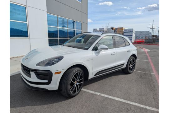 2022 Porsche Macan 4D 4WD, 4cyl. w/ 14,329 miles VIN…