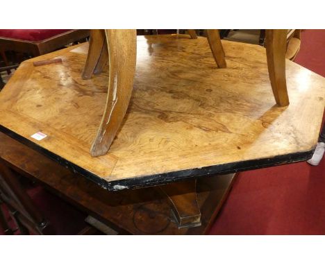 A burr elm octagonal low coffee table, dia.107cm 