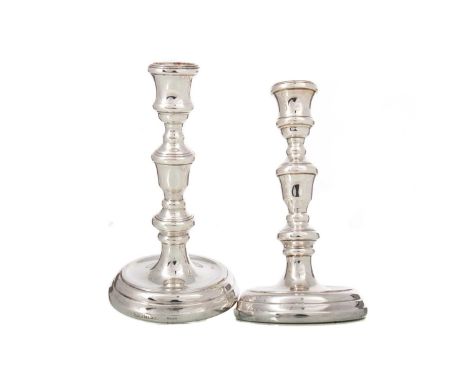 PAIR OF ELIZABETH II SILVER CANDLESTICKS LAURENCE R. WATSON &amp; CO, BIRMINGHAM 1995 in the Georgian manner, on filled bases