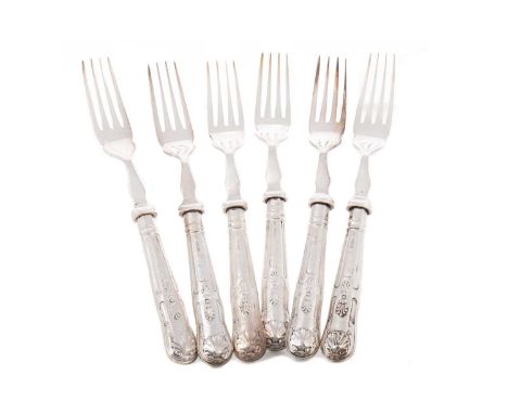 SUITE OF AMERICAN SILVER CUTLERY REED &amp; BARTON comprising eight table forks, eight silver handled table knives, eight spo