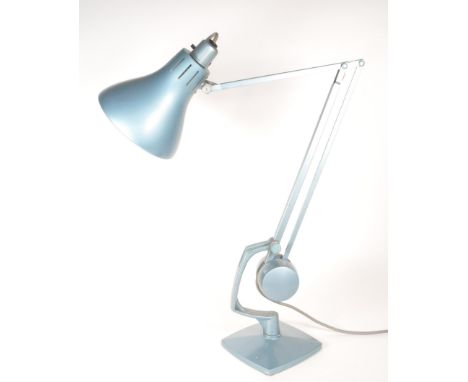 Hadrill Horstman - A vintage mid 20th century Hadrill Horstman Simplus roller counterweight desk lamp. The lamp having counte