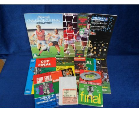 Football programmes, League Cup Final selection, programmes for 1969-73 (inclusive), 74, 75, 78-81 (inc), 87, 89, 92, plus ti