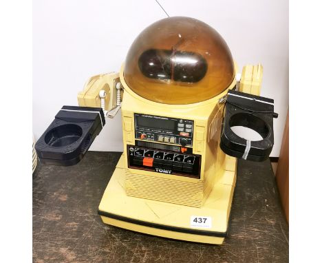 A 1970'S Tomy robot radio, H. 40cm.