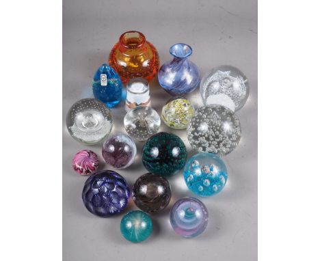 Fifteen paperweights, including a Caithness "Twirl" paperweight and two art glass vases 