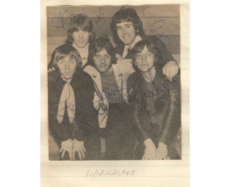 Marmalade fully signed 5x4 inch approx black and white vintage magazine photo. Gene Pitney signed black and white magazine ph