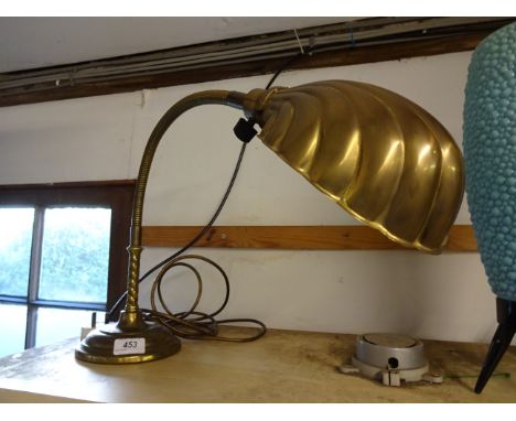 BRASS 'SHELL' DESIGN ELECTRIC FLEXI LAMP