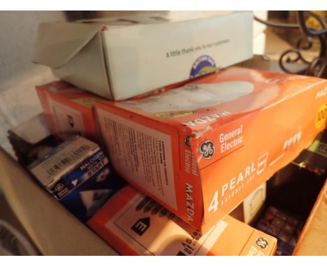 Box of assorted light bulbs 