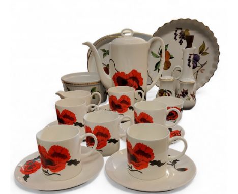 A Wedgwood Susie Cooper Design Corn Poppy coffee service, for six, comprising teapot, cream jug, sugar bowl, cups and saucers