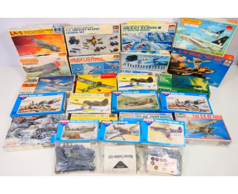 Matchbox - Italeri - Novo - Hasegawa - Others - 23 boxed / bagged plastic model kits covering various subjects / genres and i