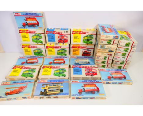 Keil Kraft - Approximately 30 boxed 1:72 scale plastic model bus and tram kits. Lot includes Keil Kraft #K325 London Country 