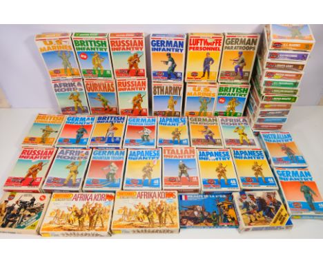 Airfix - Atlantic - Matchbox - A large collection of 45 HO/OO scale plastic soldier sets predominately by Airfix. Lot include