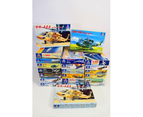 Italeri - Other - 22 plastic model aircraft kits in 1:72 scale predominately from Italeri. Lot includes Italeri #1215 UH-19A 