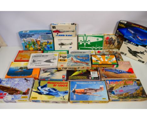 Hasegawa - Eduard - Ventura - Waterloo Product - Others - A collection of over 20 predominately 1:72 scale plastic (with some