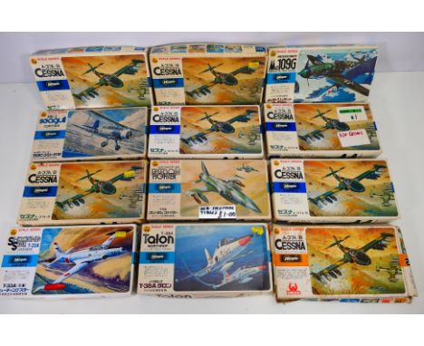 Hasegawa - 12 boxed 1/72 scale model kits, military aircraft including German, British and American, all appear unused with r