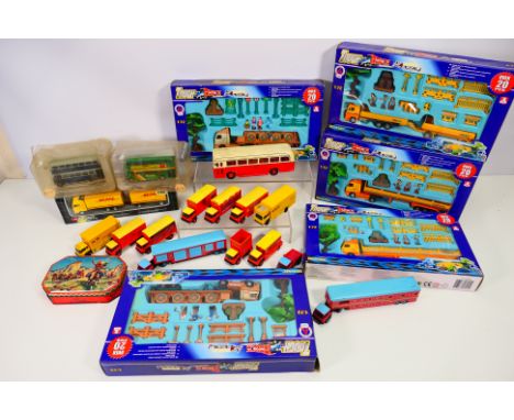 Oxford Diecast - EFE - Corgi - Kentoys - Other - A mixed collection of boxed and unboxed diecast and plastic model vehicles i