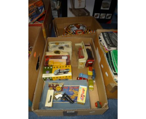 A QUANTITY OF BOXED AND UNBOXED ASSORTED DIECAST, Matchbox 'Models of Yesteryear', including Fowler Showmans Engine Y-9, Matc