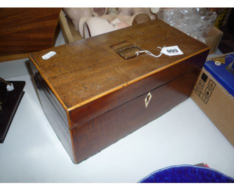 A 19TH CENTURY MAHOGANY AND BOXWOOD TEA CADDY, with vacant interior