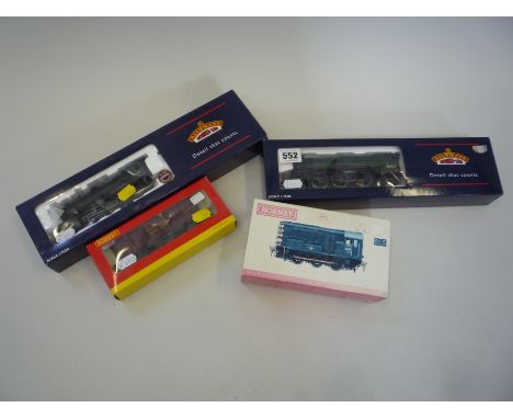TWO BOXED BACHMANN OO GAUGE LOCOMOTIVES, V2, No.60825, B.R. Green Livery (31-561), WD Austerity No.90201, B.R. Black Livery (