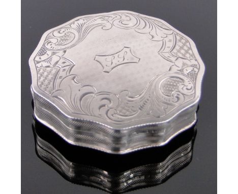 A Dutch silver snuff box,with engraved lid and continental marks, diameter 5.5cm.