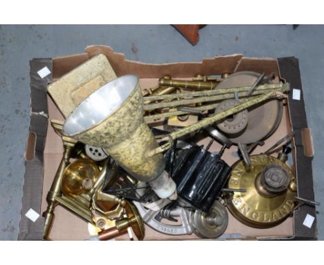 MISCELLANEOUS METALWARE, INCLUDING BRASS CANDLESTICKS, BLACK PAINTED LANTERNS AND AN ANGLEPOISE LAMP, ETC