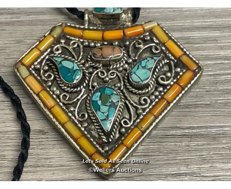VINTAGE TRIBAL AFRICAN PENDANT, 6CM WIDE