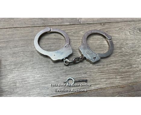 *VINTAGE SMITH AND WESSON HANDCUFFS MODEL 90 