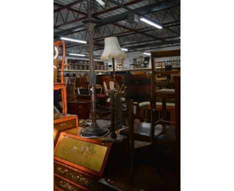 AN EARLY 20TH CENTURY MAHOGANY CORINTHIAN COLUMN STANDARD LAMP, height 150cm together with a coopered oak plant stand and a b