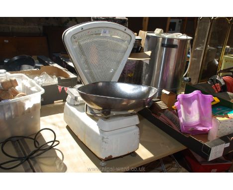 Set of Avery greengrocer scales.
