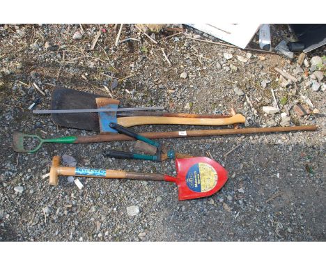 Motorist shovel, hoe, chopping axe, spade etc.