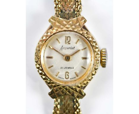 ACCURIST; a lady's vintage 9ct yellow gold wristwatch, total approx. 15.1g.