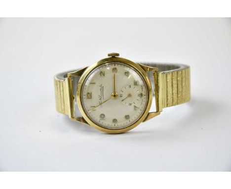 THOMAS RUSSELL &amp; SONS; a gentleman's 9ct gold cased wristwatch, the engine turned dial set with Arabic numerals and subsi