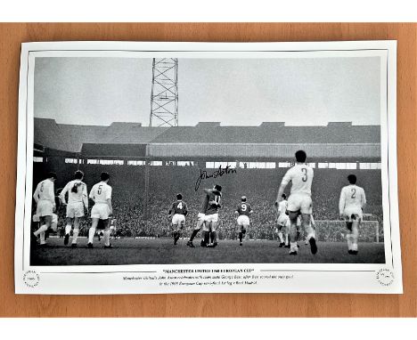 Football, John Aston signed 12x18 black and white photograph pictured as Manchester united celebrates with his team mate Geor