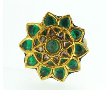 An Indian gold cluster flower form ring set green stones with decorative floral enamel back and band, 2.3 cm diameter - size 