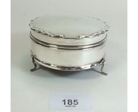 A silver trinket box, Birmingham 1919, by Wm Hutton &amp; Sons, 9cm diameter