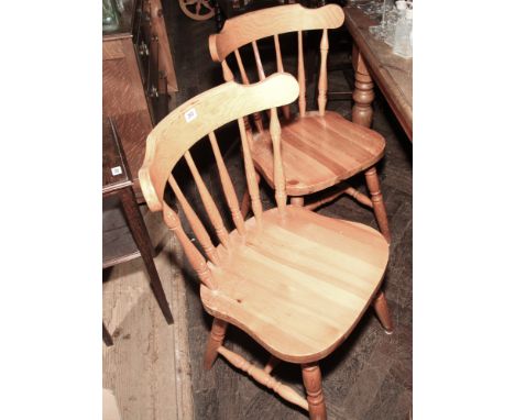 Set of 4 light pine spindle back dining room chairs 