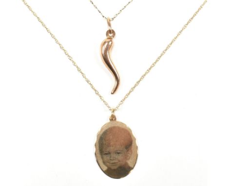Two 9ct gold pendant necklaces. The lot to include a 9ct yellow gold fancy link chain necklace strung with an oval disc penda