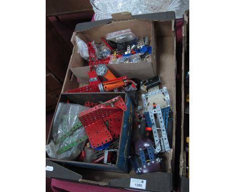 Vintage Meccano parts, Meccano plane etc. 1 Box