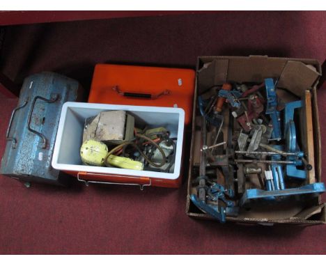 Vintage Vices, joint master, Stanley, together with coping saws, layered metal tool box, electronic Stanley Swirlaway, sander