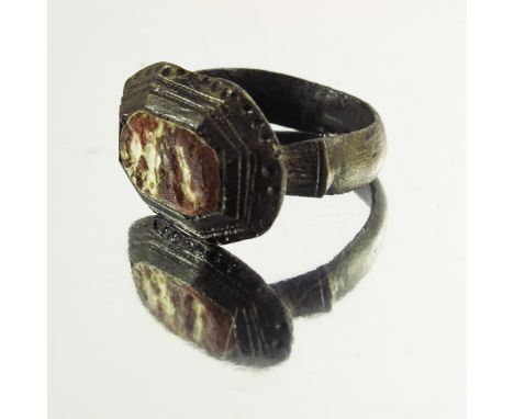 A Roman Ring, the hexagonal metal mount inset with natural agate stone, 8.6 g